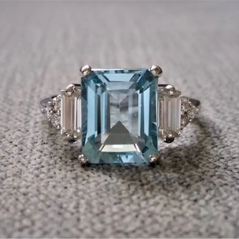 🩵 NEW stunning & sparkling antique style emerald cut ocean blue ring size 7 🩵
